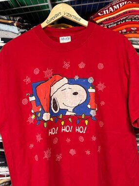 Y2K vintage snoopy Christmas t shirt